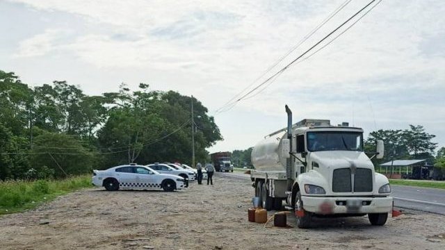 Funcionarios federales corruptos exportan huachicol desde Dos Bocas a Arabia Saudita