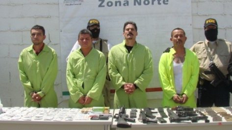 Detienen a 4 en Juárez; en autos robados, con arsenal, droga, equipo y eran prófugos en EU