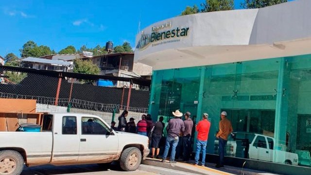 Les urge en Guadalupe y Calvo un banco real y servicio de internet