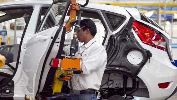 Armadoras destinan autos inseguros al mercado mexicano