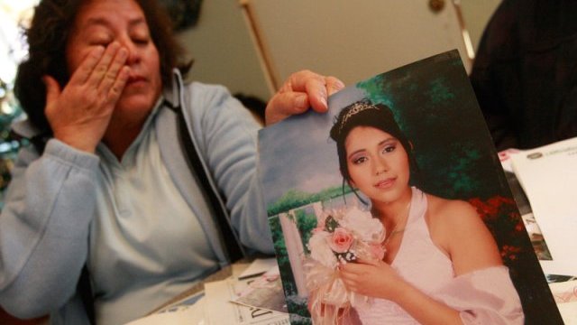 Después de cinco años, recibe madre restos de su hija desaparecida 