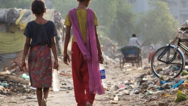 Oxfam: 85 personas acumulan tanta riqueza como la mitad de la población mundial