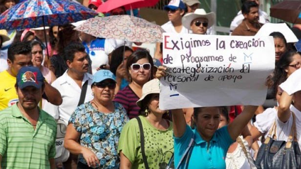 Juárez: ponen plantón permanente profes, contra reforma educativa