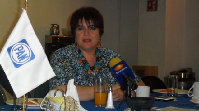 Gobierno del estado no ha hecho mucho por el Seguro Popular: Teresa Ortuño