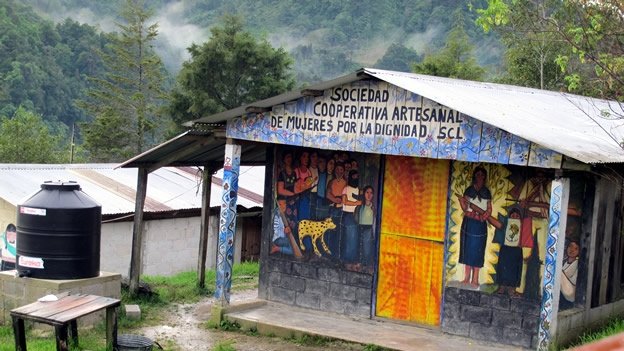 El EZLN transitó de la lucha armada, a formas de gobierno autónomas