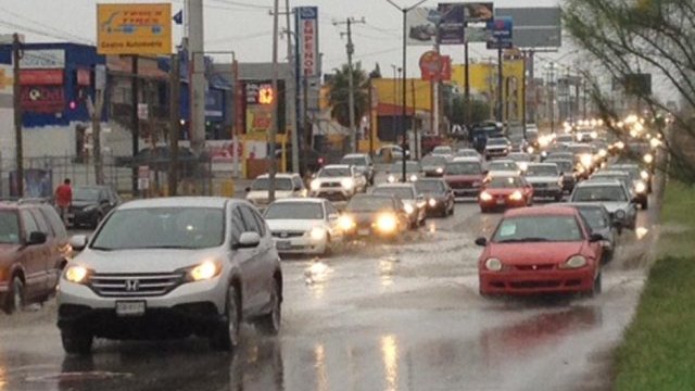 Colapsan infraestructura y calles por lluvia en Ciudad Juárez