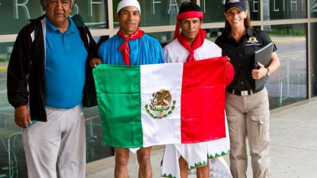 Triunfan rarámuris en Ultramaratón de Costa Rica