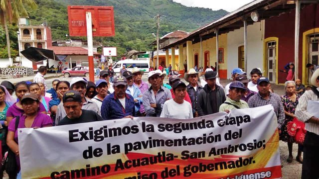 Protestas en 50 municipios de Hidalgo: exigen obras y que los atienda Omar Fayad