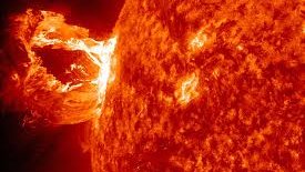 Un fenómeno de erupción solar podría dañar los sistemas de telecomunicaciones terrestres