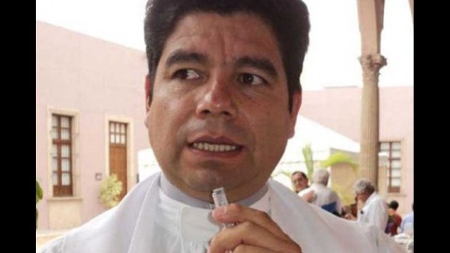 Detienen en León a sacerdote por violar a jovencita de 15 años