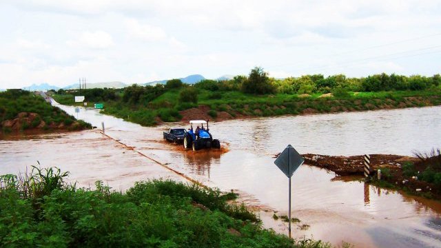 Camargo: cierran puente del río Conchos por la carretera libre