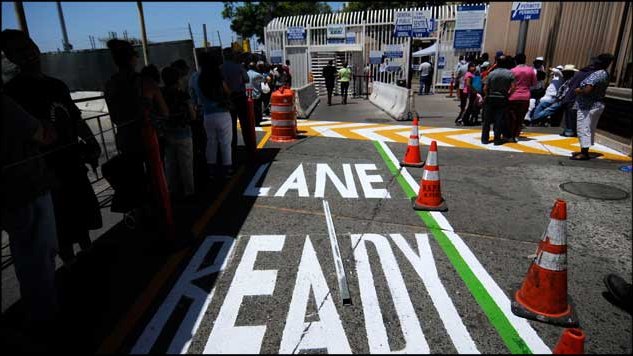 México y EU firman memorándum para cruce vehicular fronterizo
