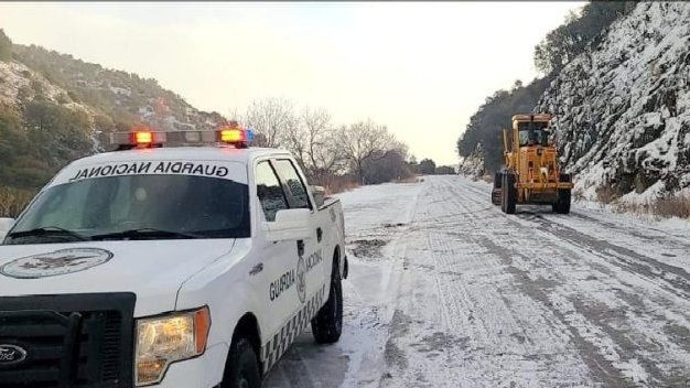 Reabren carretera Janos-Agua Prieta; estuvo cerrada 17 horas por nevadas