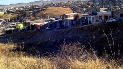 Arroyo Cumbres del Sur, con vocación de basurero