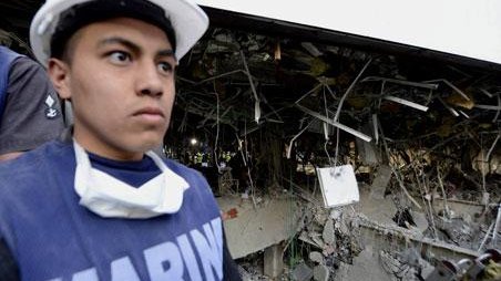Encuentran a víctima 35 de explosión en Torre de Pemex