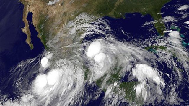 Desde 1958, México no era atacado por 2 tormentas en ambos oceanos