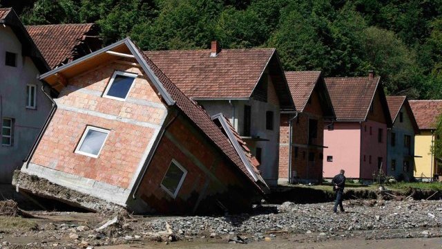 En Serbia sufren la peor inundación en un siglo