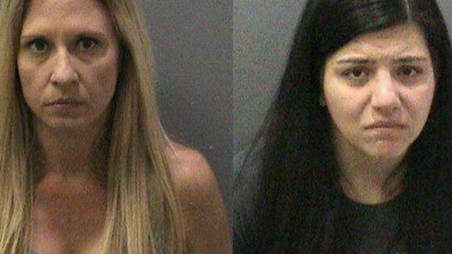 Dos maestras acusadas de tener sexo con estudiantes