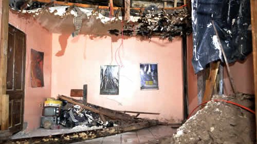 Se derrumba techo en Santo Niño