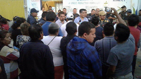 Amenaza el alcalde Martínez la libertad de asociación en Texcoco 