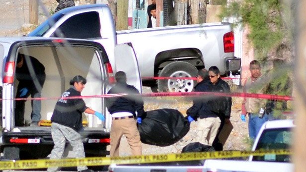 Esparcen dos cuerpos en Juárez