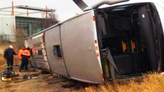 Choca autobús con pipa: 4 muertos (2 menores) en autopista Torreón- Jiménez