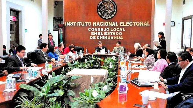 Consejeros del INE Chihuahua exigen salarios y pago retroactivo
