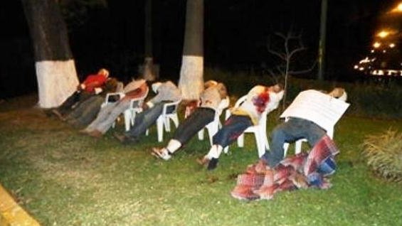 Exhiben siete cadáveres en calles de Uruapan