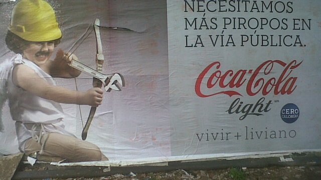 Movilización contra Coca-Cola en rechazo a anuncios sexistas