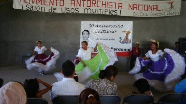 Homenajean antorchistas a Antonio Sosa a 30 años de su muerte 