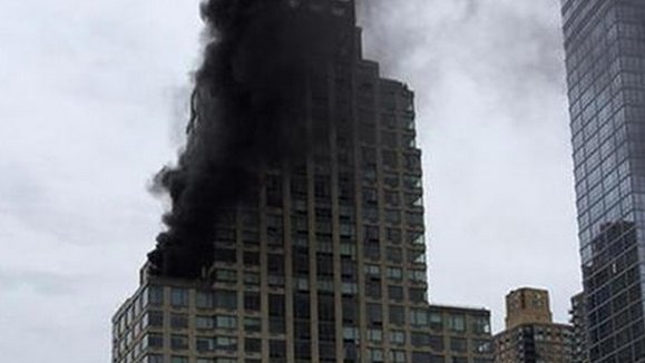 Se incendia edificio de Trump en Nueva York; al menos un herido