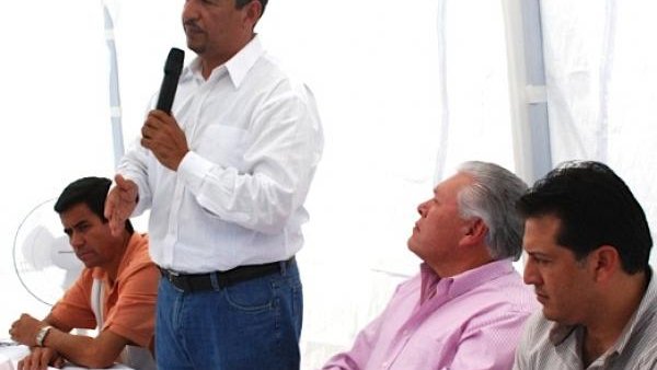 A menudear con Salcido en  Infonavit los Mezquites y Diego Lucero