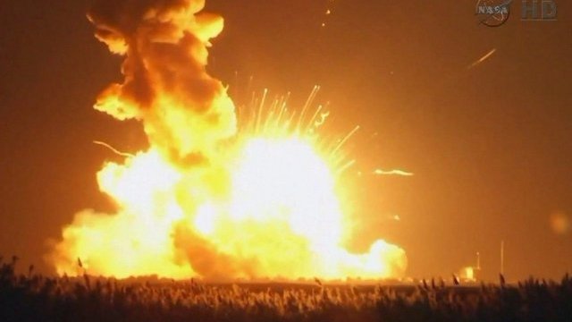 Un cohete no tripulado de la NASA explotó durante su lanzamiento