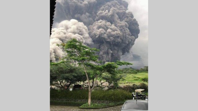 El Volcán de Fuego deja parte de Guatemala en cenizas