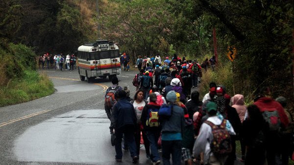 Crece la nueva caravana que va de Honduras rumbo a Estados Unidos