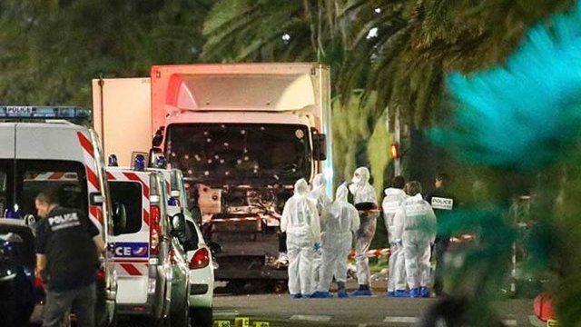 Nuevo ataque terrorista en Francia cobra cerca de 80 muertos