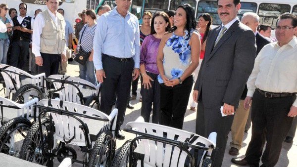 Califican sonorenses de ridícula vergüenza  sillas de ruedas entregadas por el  DIF Sonora