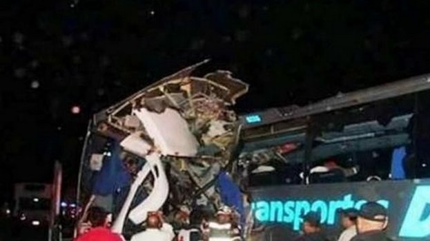 Chocan dos autobuses de pasajeros en Tamaulipas, ocho muertos y 44 heridos