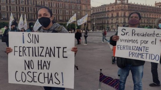 Campesinos de Morelos exigen fertilizantes; AMLO los ignora