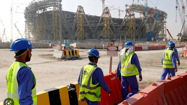 ¿Cuántos muertos dejó la construcción de los estadios para el Mundial en Qatar?