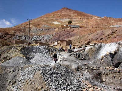 El trazo sucio de la minas, rastreado en tres continentes